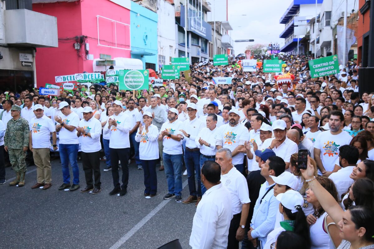 En un ambiente de fiesta celebran estudiantes de la UJAT el Gallo Universitario, encabezado por primera vez por el Gobernador Javier May Rodríguez