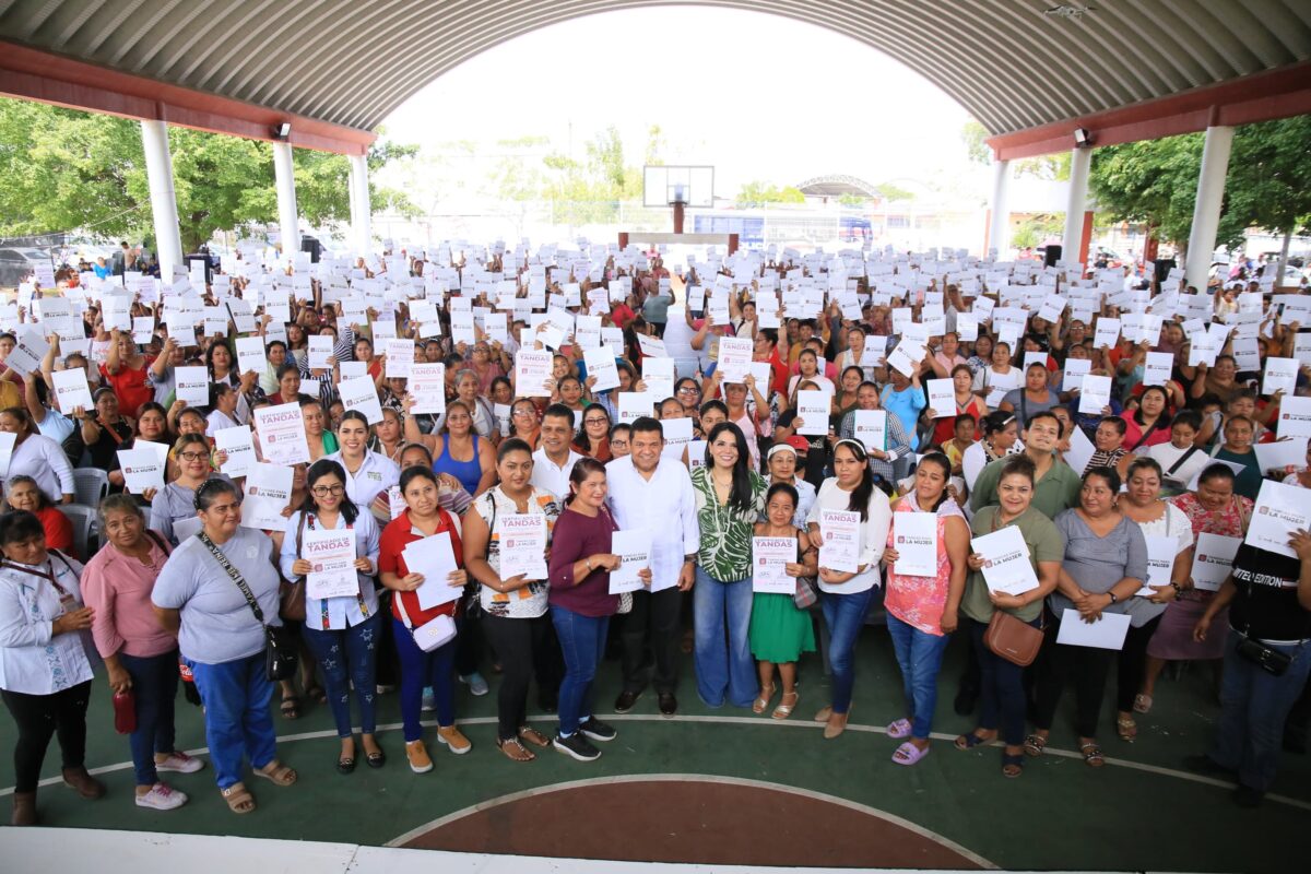 En 2026 se duplicará número de beneficiarias de Tandas para la Mujer con 20 mil financiamientos, anunció Javier May al entregar 750 certificados en Nacajuca