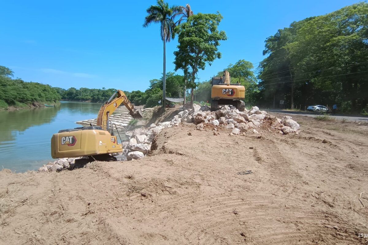 Inicia Conagua obra de protección del margen del río de la Sierra en Jalapa