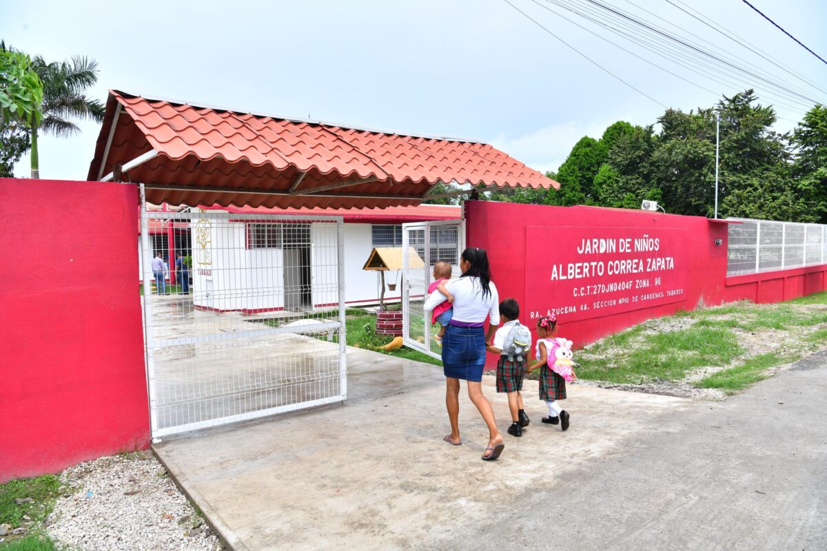 Javier May Entrega Vialidades y Jardín de Niños Renovados en Cárdenas