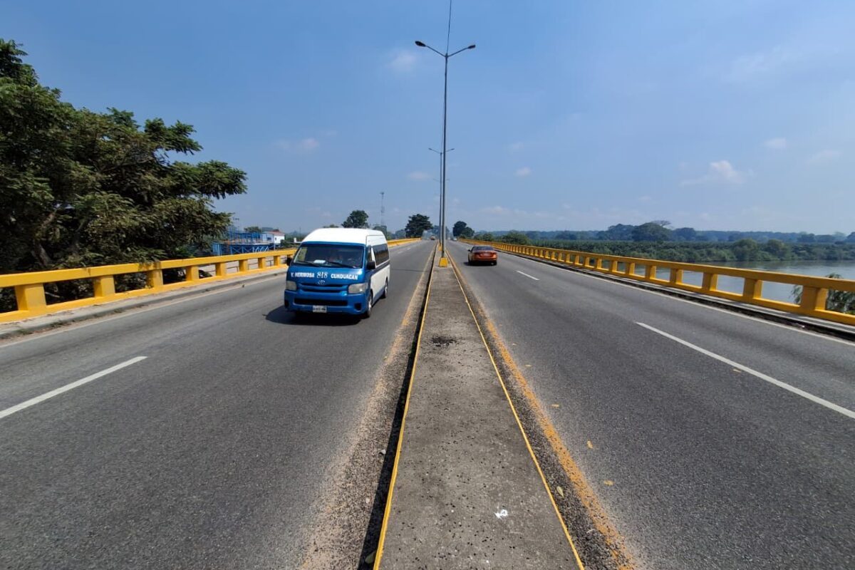 Usuarios celebran los beneficios de la rehabilitación de la vía La Isla-Cunduacán