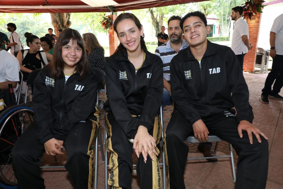 Gobernador May Abandera Delegación Paralímpica: “Tienen Todo el Apoyo”