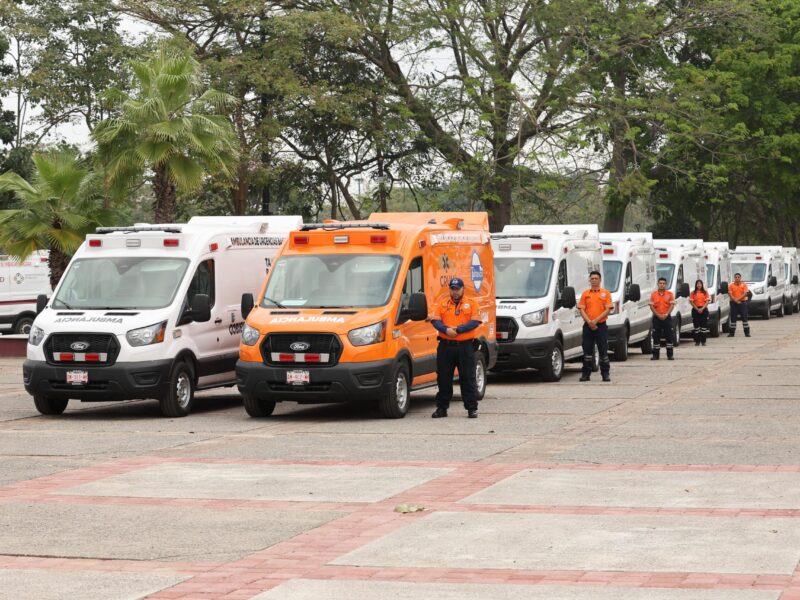 Fortalecen atención de emergencias con 20 nuevas ambulancias en Tabasco