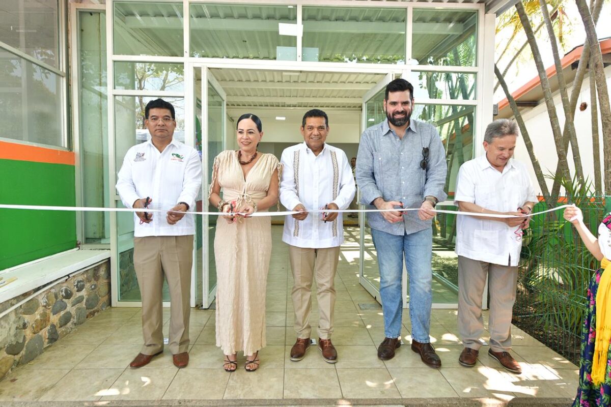 Educación digna con honestidad: Javier May inaugura edificios escolares del CECyTE