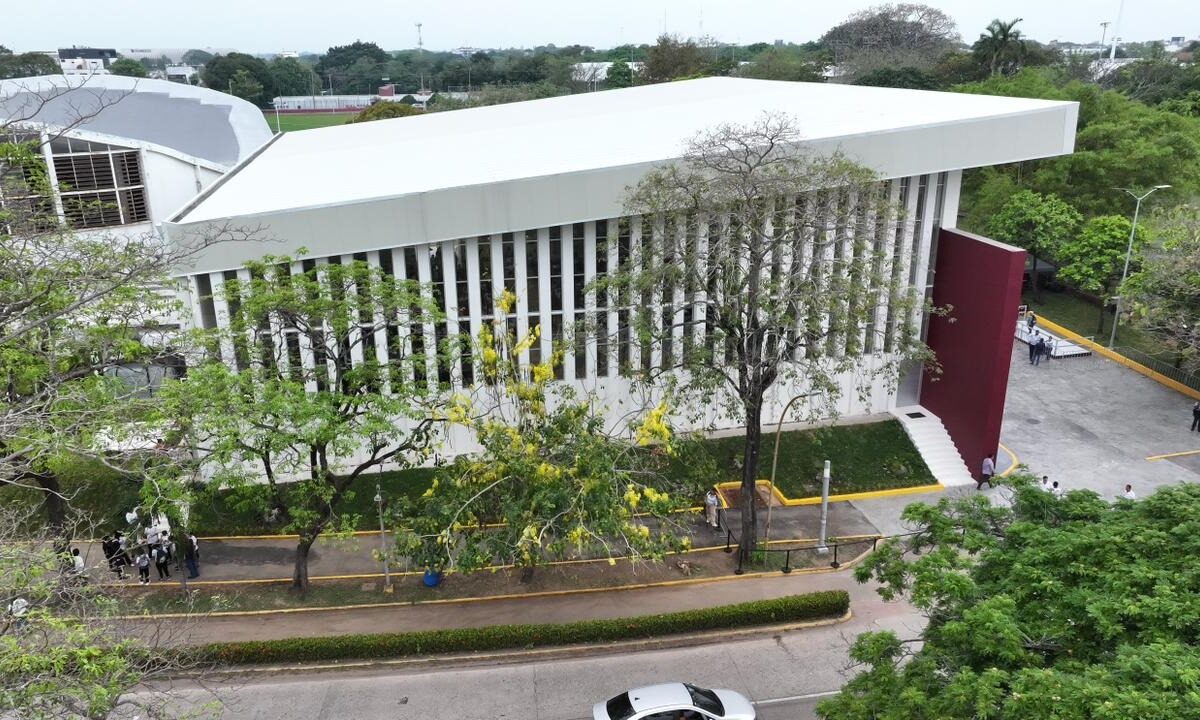 “Retumba el nuevo Palacio de los Deportes”: 500 atletas de alto rendimiento reciben becas