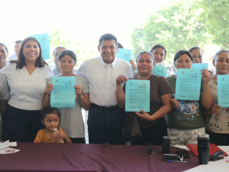 Logros de la transformación son del pueblo; May al ofrecer audiencias públicas en el poblado C-25 de Huimanguillo